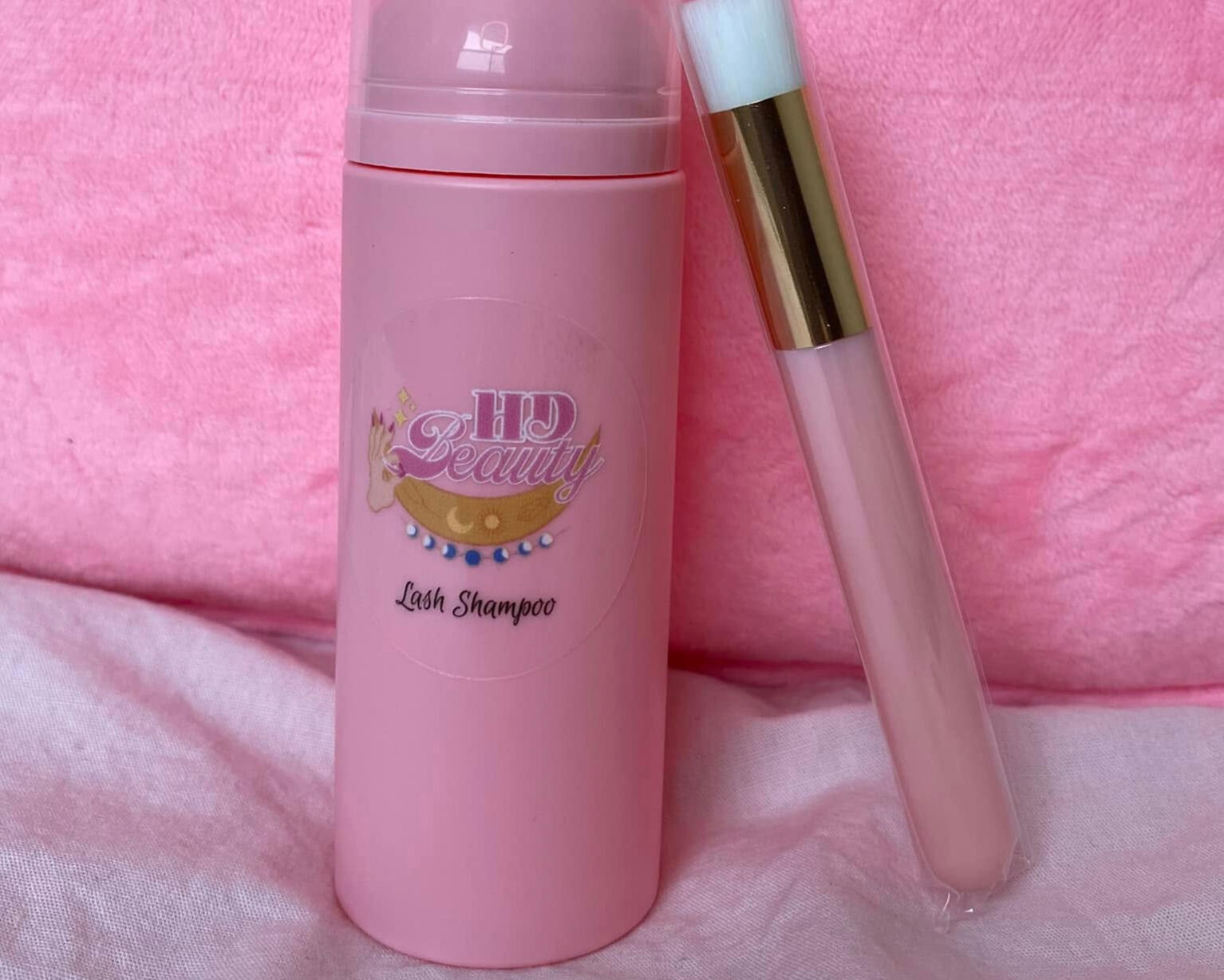 Giselle Llamas's motion graphics CV Logo